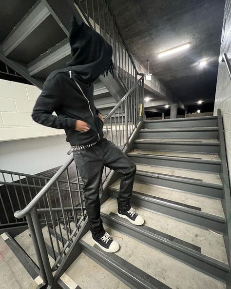 Rick Owens Outfit Men, Rick Owens Outfit, Streetwear Fashion Aesthetic, Y2k Fashion Outfit, Black Outfit Men, Guy Fits, All Black Fashion, Black Men Street Fashion, Men Street Fashion