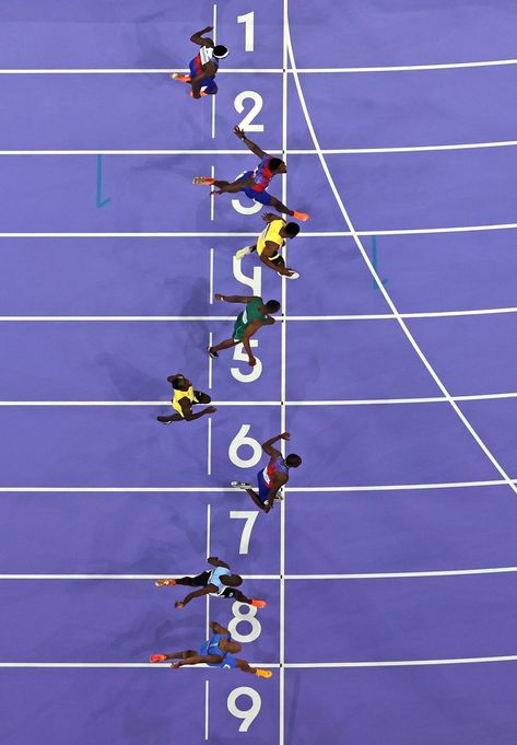 PARIS, FRANCE - AUGUST 04: Noah Lyles of Team United States crosses the finish line to win gold during the Men's 100m Final on day nine of the Olympic Games Paris 2024 at Stade de France on August 04, 2024 in Paris, France. (Photo by Richard Heathcote/Getty Images) Noah Lyles, Track And Field Sports, Air Image, Athletics Track, 2024 Summer Olympics, Polynesian Islands, Uneven Bars, Splash Images, Bmx Racing