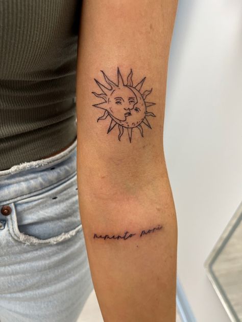 Moon Fineline Tattoo, Above The Knee Tattoo, The Knee Tattoo, Fineline Tattoo, Knee Tattoo, Sun And Moon, Above The Knee, I Tattoo, The Knee