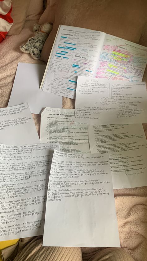 revision, mindset, school, vision board, work, gcses, exams, motivation Ways To Revise Gcse, Gcses Aesthetic, Good Gcse Grades, Good Gcse Results, Gcse Revision Help, Revision Materials, Exam Szn, School Vision Board, Exams Motivation