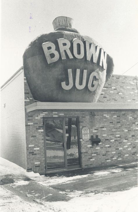 The Brown Jug Beer Stand, Decatur Illinois, Restaurant Booth, Childhood Memories 70s, Central Illinois, Unique Restaurants, Retro Sign, Emergency Call, Professional Help