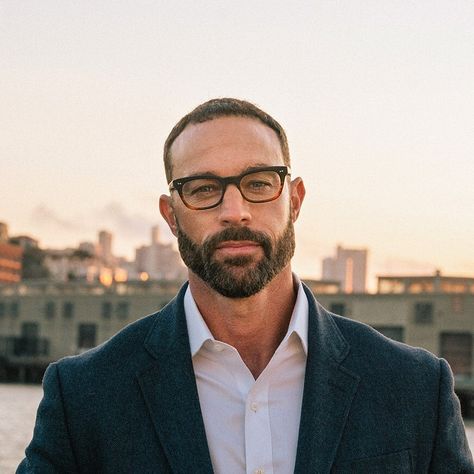 Gabe Kapler sporting the L&F &1 in vintage sunburst | Instagram Men’s Glasses Trendy, Glasses For Guys, Gabe Kapler, Sunburst Guitar, California Craftsman, Tortoise Pattern, Retro Glasses, Large Face, Glasses Vintage