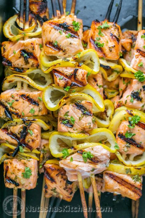 Best Recipes for a Backyard Barbecue - Seared Salmon Skewers With Garlic And Dijon - Best Cheap, Easy and Quick Recipes Ideas for Awesome Cookouts. Outdoor BBQ and Party Foods You Can Make for A Crowd http://diyjoy.com/best-bbq-recipes Salmon Skewers, Best Bbq Recipes, Sommer Mad, Grilled Salmon Recipes, Kabob Recipes, Skewer Recipes, Crowd Pleasing Recipes, Salad Pasta, Kebab Recipes