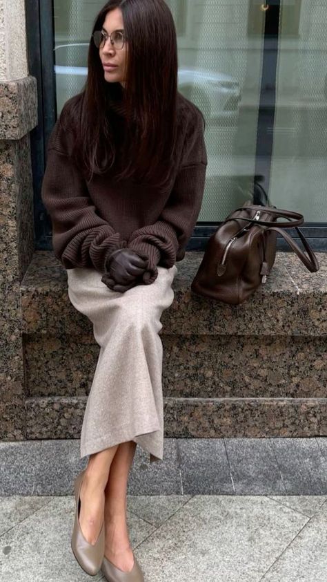 Brown Sweater Outfit, Brown Leather Gloves, Brown Outfit, Cute Fall Outfits, 가을 패션, Autumn Outfit, Inspiration Mode, Mode Inspiration, Elegant Outfit