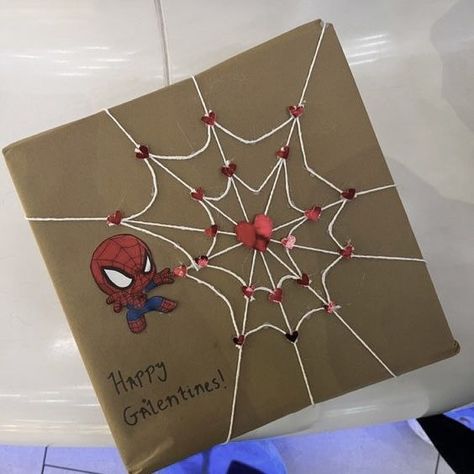 Spiderman Pop, Spiderman Gifts, Blind Girl, Book Christmas Gift, Love Scrapbook, Bf Gifts, Spiderman, Coco, Christmas Gifts