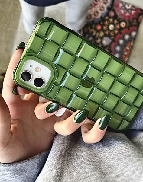 Clean Phone Case Aesthetic, Phone Cases Green Aesthetic, Interesting Phone Cases, Green Iphone Case Aesthetic, Green Phone Aesthetic, Iphone Green Aesthetic, Green Phone Case Aesthetic, Phone Cases Green, Iphone Cases Aesthetic