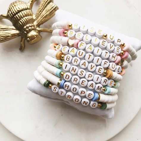 Friendship Bracelets Ideas Words, Beaded Word Bracelet, Birthday Bracelet Ideas, Positive Bracelets, Word Bracelet Beads Ideas, Words For Bracelets, Midnight Bracelets, Words To Put On Beaded Bracelets, Mommy Bracelets