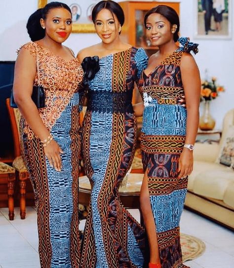 Beautiful Cameroonian Ladies In Uniform Toghu Print Dresses African Bridesmaids Dresses, African Bridesmaids, African Bridesmaid Dresses, Cultural Fashion, Western Outfits Men, Traditional Weddings, Fashion Traditional, Queen Fashion, Traditional Wedding Dresses