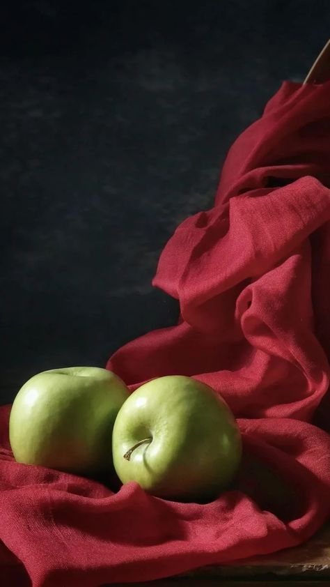 Fruits For Drawing Reference, Still Life Practice Reference, Photo Reference Still Life, Easy Still Life Reference, Green Still Life Photography, Still Nature Photography, Easy Still Life Photography, Still Life Reference Photos Fruit, Color Studies Reference