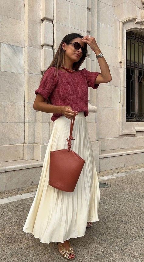 Classy Outfit Ideas For Women, Style A Maxi Skirt, Classy Outfit Ideas, Ootd Spring, Outfit Ideas For Women, فستان سهرة, Looks Street Style, Summer Fashion Trends, Cute Spring