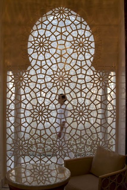 I'm obsessed with moroccan screens!  Maybe this would be an idea for the arch at the stove?  ~  Window Inspiration Royal Mansour Marrakech, Design Marocain, Moroccan Inspiration, Yoga Studio Design, Moroccan Interiors, Islamic Patterns, Arabic Pattern, Islamic Design, Moroccan Design