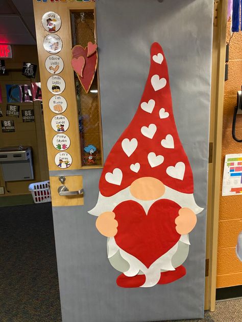 School Window Decorations, Valentines Door Decorations Classroom, Classroom Window Decorations, Valentines Day Classroom, Valentines Classroom Door, Classroom Door Ideas, Science Valentines, Valentines Day Bulletin Board, Classroom Window