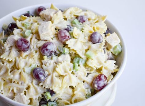 If you've ever been to Plates and Palates in Bountiful, you'll know all about this side dish. Alex Daynes shares how to make lemon tarragon pasta salad. Tarragon Pasta Salad, Lemon Pasta Salads, Tarragon Chicken, Pasta Salad Ingredients, Chicken Pasta Salad, Lemon Pasta, Pasta Salad Recipes, Fresh Salads, Summer Salads