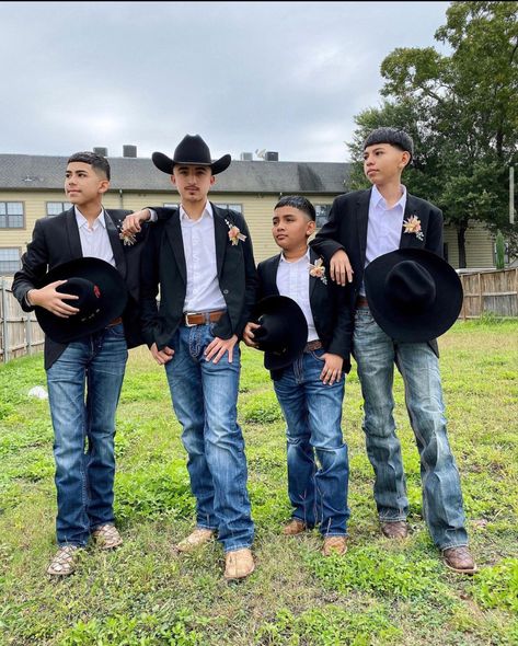 Chambelanes Outfits Quinceanera Vaquero, Quinceanera Court Outfits, Quinceanera Chambelanes Outfits, Quince Court Outfits, Quince Chambelanes Outfits, Quinceanera Chambelanes, Chambelanes Outfits Quinceanera, Chambelan Outfits, Chambelanes Outfits