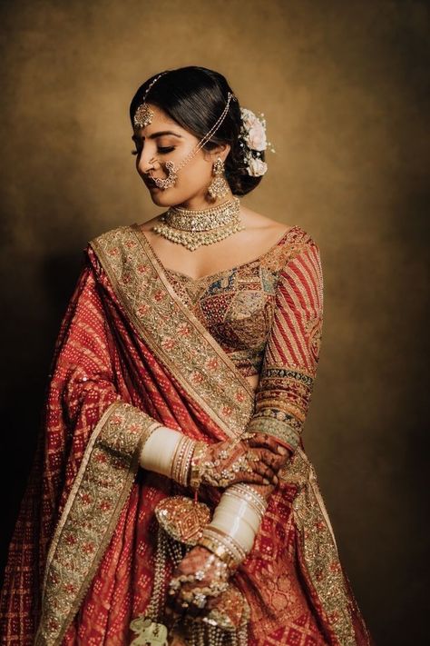 Photo Pose For Bride, Bride Indian Poses, Indian Bridal Poses Photography, Wedding Bride Photoshoot Ideas, Bride Portrait Indian, Bride Closeup Photography, Wedding Bridal Photography, Indian Wedding Bride Poses, Brides Photoshoot Poses