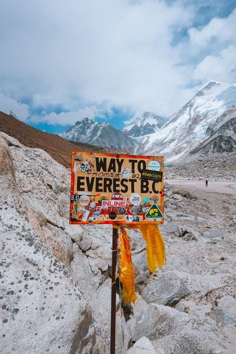 Hiking Mount Everest, Everest Base Camp Trek Photos, Nepal Everest Base Camp Trek, Mt Everest Base Camp Trek, Mt Everest Base Camp, Mount Everest Base Camp Trek, Mount Everest Aesthetic, Everest Aesthetic, Mount Everest Wallpaper