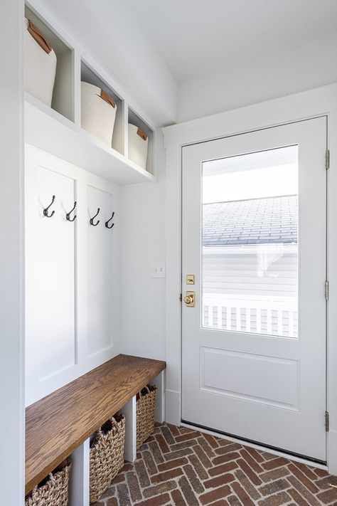 Built In Front Entry Bench, Mudroom Bench With Baskets, Mudroom With Baskets, Mud Room Hooks And Shelf, Mud Room Bench And Hooks, Scandi Mudroom, Mudroom Baskets Cubbies, Mudroom From Garage, Diy Mudroom Lockers With Bench