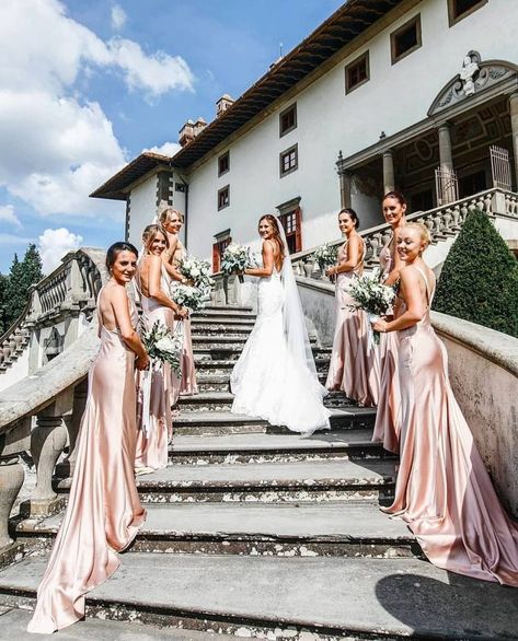 Bridesmaid Poses, Bridesmaid Pictures, Bridesmaid Photoshoot, Wedding Bridesmaids Dresses Blue, Mismatched Bridesmaid Dresses, Wedding Picture Poses, Bridesmaids Photos, Pink Bridesmaid Dresses, Wedding Photos Poses