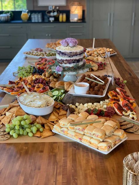 Delightful Baby Shower Lunch - Thomas Cox Site Baby Shower Sandwiches, Baby Shower Food Easy, Baby Shower Catering, Baby Shower Lunch, Baby Shower Luncheon, Baby Shower Buffet, Baby Shower Brunch Food, Food Set Up, Baby Shower Snacks