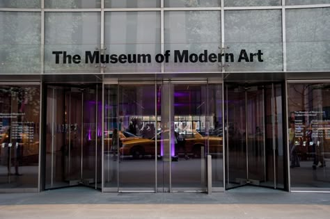 MoMA is one of NYC's most impressive museums. Make the most of your visit to this world-class modern art museum. Arts And Craft Storage, Moma Nyc, Moma Museum, Modern Art Museum, Museums In Nyc, Craft Storage Ideas, New York City Vacation, Route 66 Road Trip, Museum New York