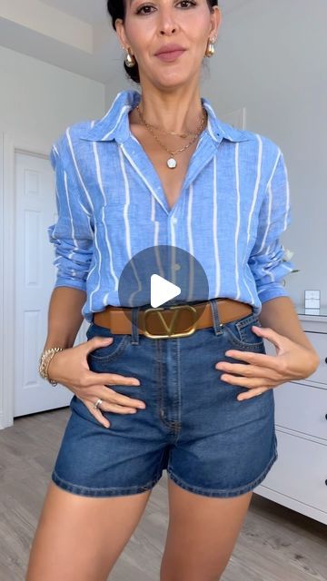 Messy Tucked In Shirt, How To Style A Jean Shirt, Oversized Shirt Tucking Hacks, Tucking In Shirts How To Women, How To Wear Oversized Shirt, How To Style Long Sleeve Shirts, Tucking In Shirts How To, Styling A Button Down Shirt Women, How To Wear Button Up Shirts Women