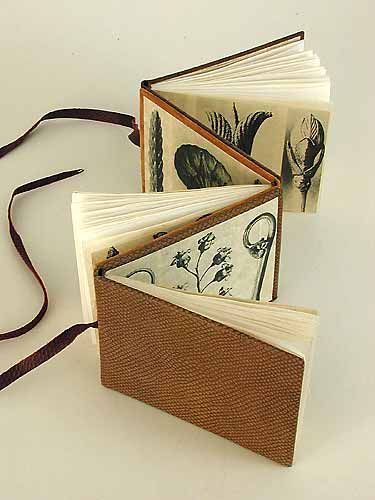 Buku Diy, Book Binding Design, Architecture Sketches, Buch Design, Accordion Book, Creative Books, Handmade Book, Paper Book, Handmade Journals