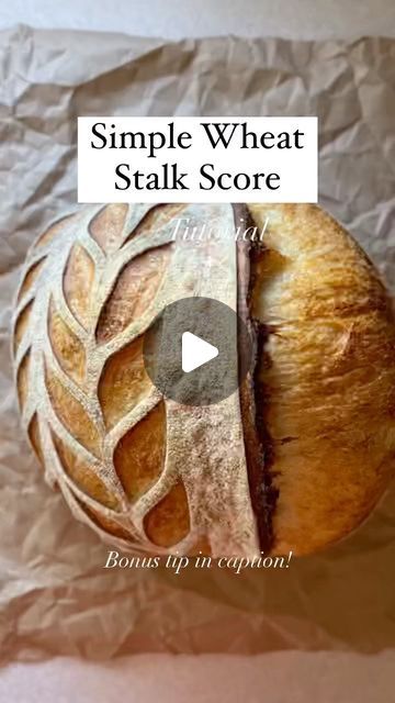 Sour Bread Scoring, Sourdough Bread Decoration, Sourdough Bread Patterns, Sourdough Designs Oval, Easy Bread Scoring, Simple Sourdough Design, Round Sourdough Scoring, Easy Scoring Patterns, Sourdough Score Ideas