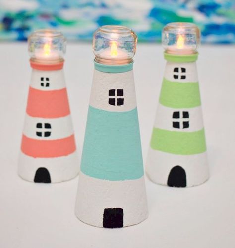 These delightful Tealight Lighthouses will make great decorations for a beach themed summer party. If you are vacationing along the east coast you can take Lighthouse Craft, Ideas Recibidor, Diy Lighthouse, Lighthouse Crafts, Diy Summer Crafts, Food Jars, Photos Aesthetic, Baby Food Jars, Vbs Crafts