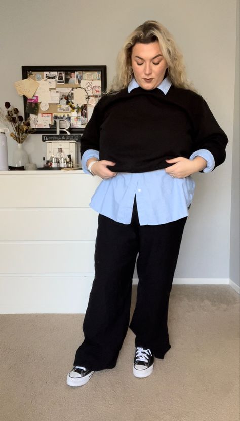 Oversized button up platform converse baggy pants work outfit Plussize Outfit Ideas Winter, Mid Size Office Fashion, Plus Size Scandinavian Style, Plus Size Office Wear Winter, Winter Plus Size Outfits Casual, Copenhagen Style Plus Size, Creative Office Outfit, Plus Size Outfits Work, How To Style Crewneck