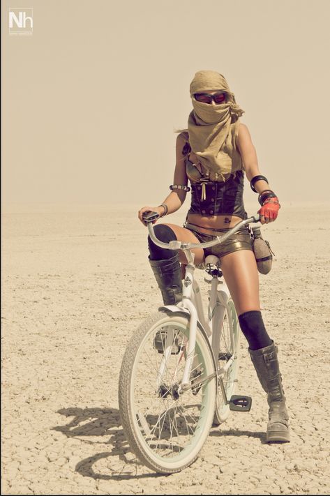 Burning Man Girls, Bike Fashion, Rites Of Passage, Burning Men, Festival Mode, Bike Clothing, Burning Man Fashion, Black Rock City, Fest Outfits