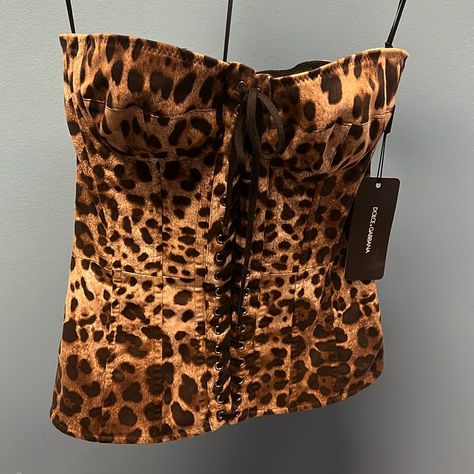 Dolce And Gabbana Leopard Print Drill Shaper Corset With Laces Size 40 (Usa 4) Couture, Gisele Bundchen Dolce And Gabbana, Leopard Print Silk Dress, 1990s Club Fashion, Cheetah Print Festival Outfit, 2000s Dolce And Gabbana, Latina Concert Outfit, Leopard Aesthetic Fashion, Vintage Dolce And Gabbana Top