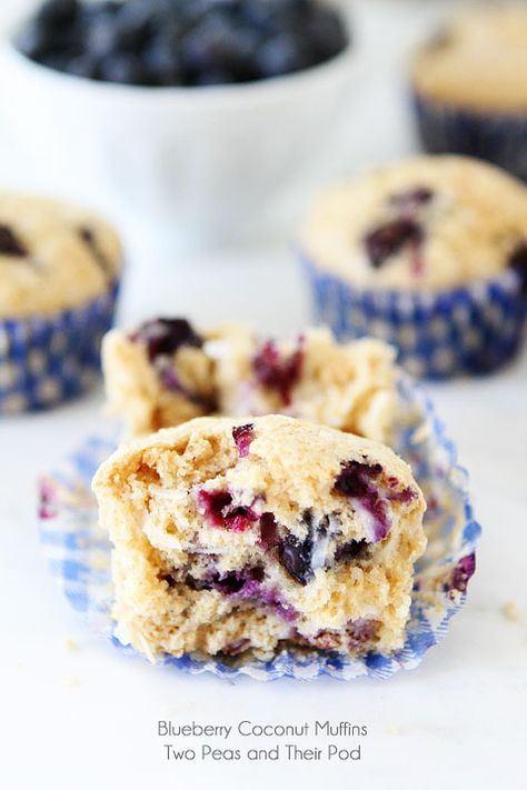 Blueberry Coconut Muffin Recipe on twopeasandtheirpod.com Coconut fans will love these muffins! Coconut Muffin Recipes, Two Peas And Their Pod, Coconut Muffins, Healthy Muffin Recipes, Blueberry Recipes, Muffin Recipe, Blueberry Muffins, Coconut Recipes, Oil Coconut