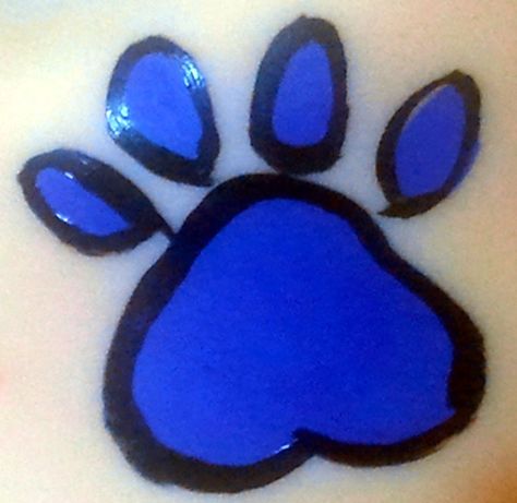 Paw Print Cheek Art Face Painting Design- for charity events for the dogs. Paw Print Face Paint, Easy Face Painting, Art Face Painting, Easy Face Painting Designs, Festival Face Paint, Face Painting Ideas, Cheek Art, Festival Face, Face Painting Easy