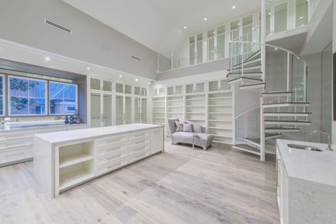 Houston’s Most Fabulous Closets — Theresa Roemer’s Three-Story Stunner is Just the Start 2 Story Closet, Massive Closet, Dream Closet Design, Luxury Closets Design, Dream Closets, Luxury Homes Dream Houses, Master Closet, Closet Designs, Closet Bedroom