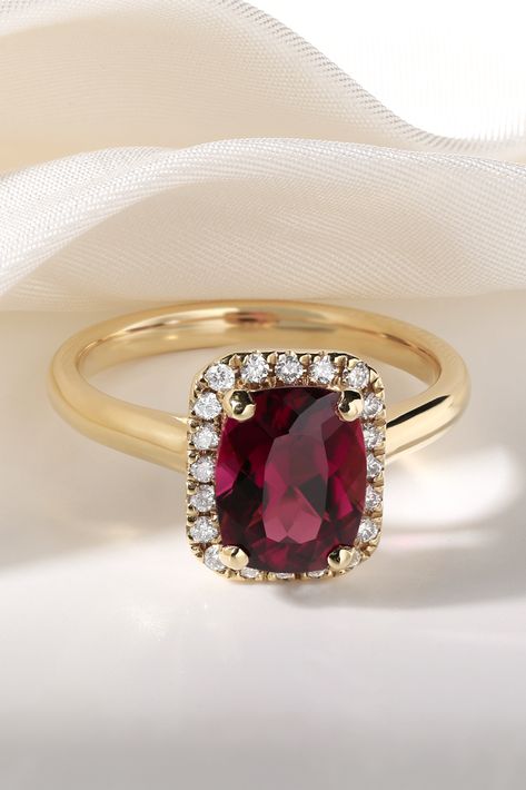 Red Ruby Ring Gold, Ruby Ring Designs Unique Gold, Ruby Diamond Ring, Ruby Rings Women, Red Ruby Ring, Engagement Rings Ruby, Ruby Ring Designs Unique, Ruby Engagement Ring Gold, Ruby Jewelry Ring