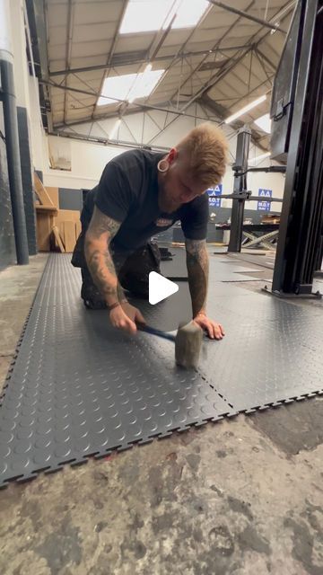 Garage Style - Garage Flooring on Instagram: "Our raised disk pvc tiles are a great way of smartening up your garage or workshop in hours not days ⏰ No more painting your floor every few years 😅 • • #garage #mechanic #mot #garagestyleltd #modularflooring #flooring #industrial #manufacturing #garagefloor" Motorcycle Garage Ideas, Garage Ceiling Ideas, Industrial Manufacturing, Garage Flooring, Garage Style, Mechanic Garage, Motorcycle Garage, Pvc Flooring, Garage Ideas