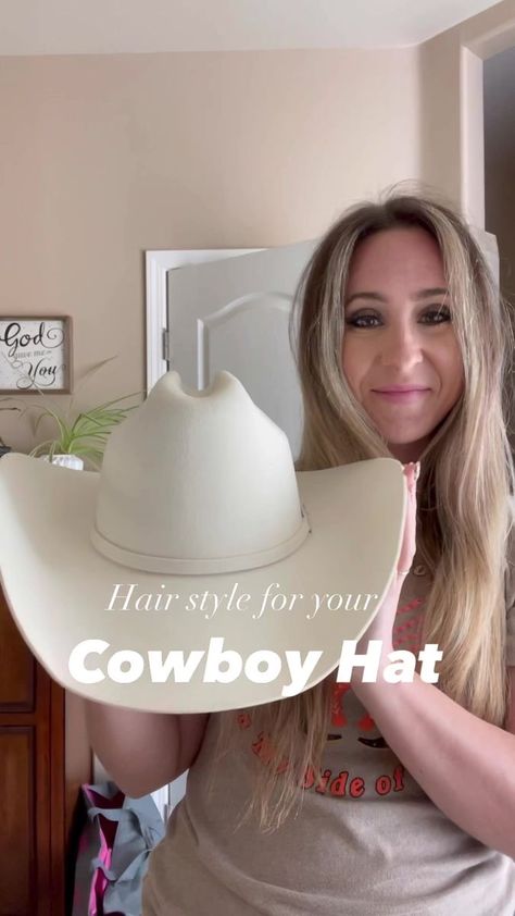 Wedding Hairstyles With Cowgirl Hat, Cute Hairstyles For Cowboy Hats, Bridal Hair With Cowboy Hat, Cowboy Hat Women Outfit, Cowboy Hat Hairstyles Curly, Hairstyles For A Cowboy Hat, Hairstyles Under Cowboy Hat, How To Wear Your Hair With A Cowboy Hat, Cute Cowboy Hat Hairstyles