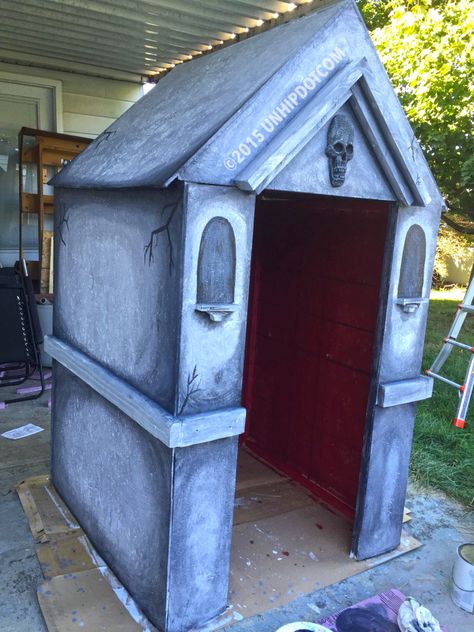 How to Build a Halloween Mausoleum!                                                                                                                                                                                 More Halloween Mausoleum, Halloween Yard Decorations Diy, Halloween Yard Displays, Halloween Yard Signs, Yard Diy, Halloween Outside, Hallowen Ideas, Halloween Props Diy, Casa Halloween