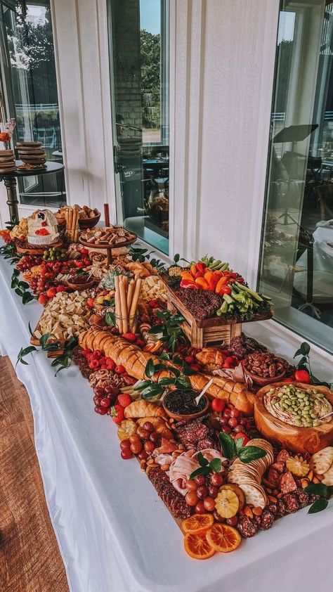 Charcuterie Table, Catering Buffet, Catering Display, Party Food Buffet, Charcuterie Inspiration, Charcuterie Platter, Party Food Platters, Snack Board, Charcuterie And Cheese Board