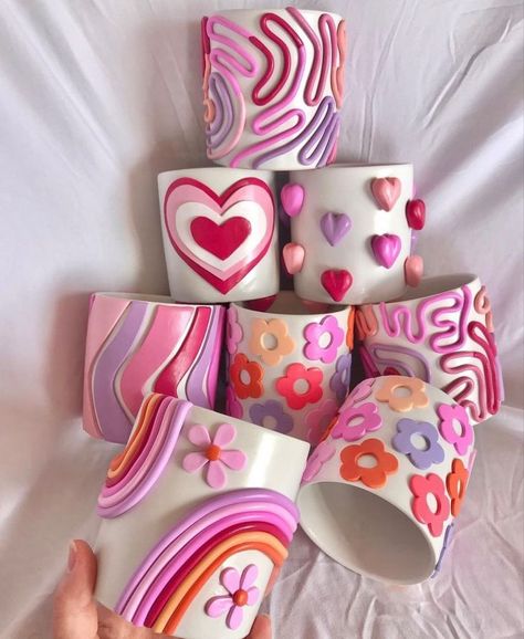 Pastel Cupcakes, Tanah Liat, Clay Diy Projects, Pottery Crafts, Diy Pottery, Ceramics Ideas Pottery, Easy Diy Art, Diy Clay Crafts, Cute Mugs