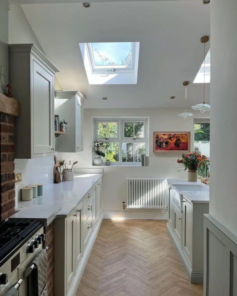 Renovating A 1900'S Victorian Villa 5 Side Return Extension Victorian Kitchen Ideas, Edwardian Kitchen Extension, Small Victorian Terrace Kitchen, Victorian Kitchen Remodel, Victorian Terrace Kitchen, Victorian Kitchens, Victorian Home Renovation, Edwardian Kitchen, Victorian Villa