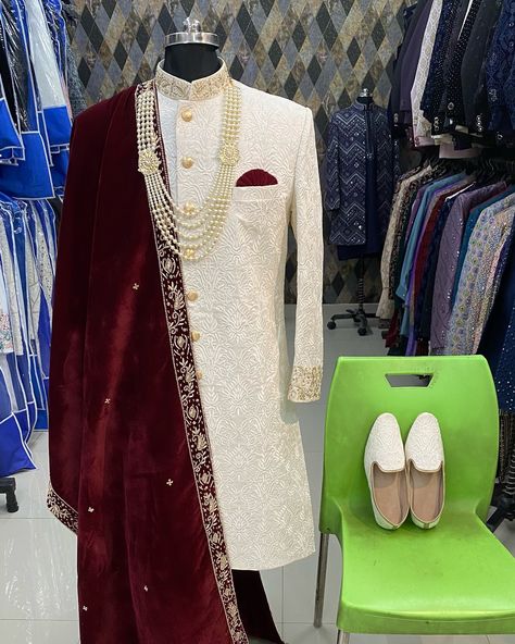 Ivory Sherwani with maroon match #sherwani #ivory #trending #photography #wedding #mesnwear Boys Marriage Outfit, Wedding Dresses For Men Indian Mens Fashion, Ivory Sherwani Grooms, Maroon Sherwani Groom, Wedding Boys Outfit, Bride And Groom Indian Wedding Outfit, Maroon Sherwani, Men Wedding Sherwani, Groom Indian Wedding Outfits