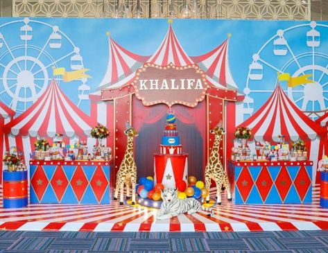 Carnival Party Ideas, Circus Birthday Party Decorations, Slumber Party Decorations, Carnival Baby Showers, Carnival Birthday Party Theme, Circus Carnival Party, Circus Theme Party, Birthday Decorations Kids, Carnival Theme