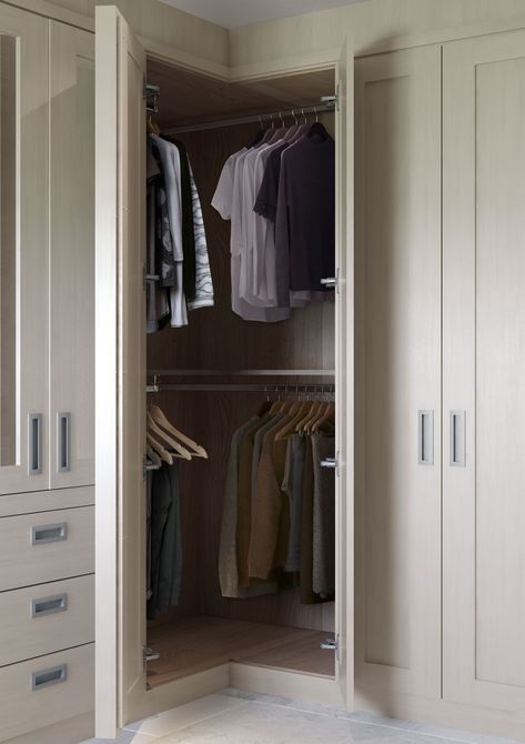 Make the most of the corner space with this angled double hanging rail. Dressing Angle, Built In Wardrobe Designs, Corner Wardrobe Closet, Ideas Armario, Fitted Wardrobes Bedroom, Corner Closet, Bedroom Built In Wardrobe, Corner Wardrobe, Fitted Bedrooms