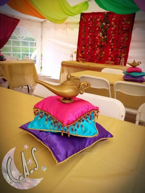 Princess Jasmine Centerpieces, Aladdin Table Decorations, Aladin Theme Party Decoration, Princess Jasmine Centerpiece Ideas, Aladdin Centerpiece Ideas, Jasmine Centerpiece Ideas, Aladdin Party Decorations, Aladdin Decorations, Jasmine Birthday Party Ideas