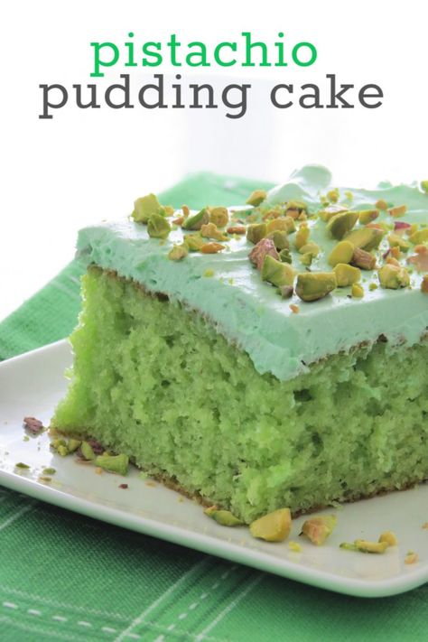 Cakes With No Icing, Pistachio Sheet Cake, Green Desserts Easy, Pudding Mix Cake, Sheet Cake Bars, Green Deserts, Green Cake Ideas, White Cake Mix Recipes, Green Food Ideas