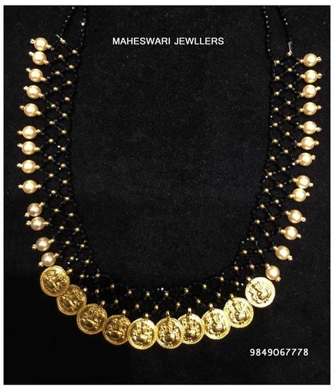 Bangles Ideas, Kasu Mala, Jewerly Bracelets, Black Beads Mangalsutra, Black Beads Mangalsutra Design, Trendy Jewerly, Black Gold Jewelry, Make Passive Income, Black Beaded Jewelry