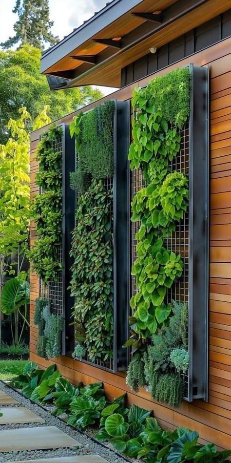 Outdoor Wall Art Ideas Backyards, Garden Wall Art Ideas, Outdoor Living Wall Ideas, Garden Wall Ideas Decorative, Deck Wall Ideas, Yard Work Ideas, Outdoor Garden Wall Ideas, Garden Walls Ideas, Outdoor Feature Wall Ideas