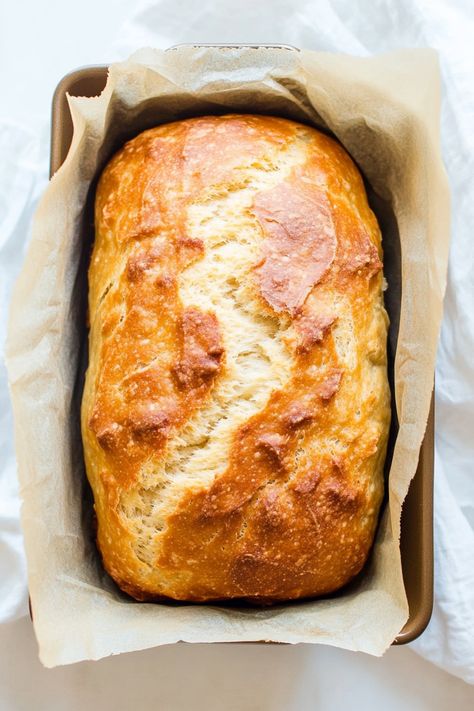 Indulge in the perfect combination of health and deliciousness with this mouthwatering Greek yogurt quick bread recipe. Made with simple ingredients, it's a breeze to whip up for a satisfying breakfast or snack. The tangy flavor of the Greek yogurt pairs beautifully with the moist texture of the bread, making it an irresistible treat for any time of day. Greek Yogurt Bread, Plain Greek Yogurt Recipes, Yogurt Pizza Dough, Low Calorie Bread, Greek Bread, Yogurt Bread, Quick Bread Recipe, Lemon Brownies, Healthy Greek Yogurt