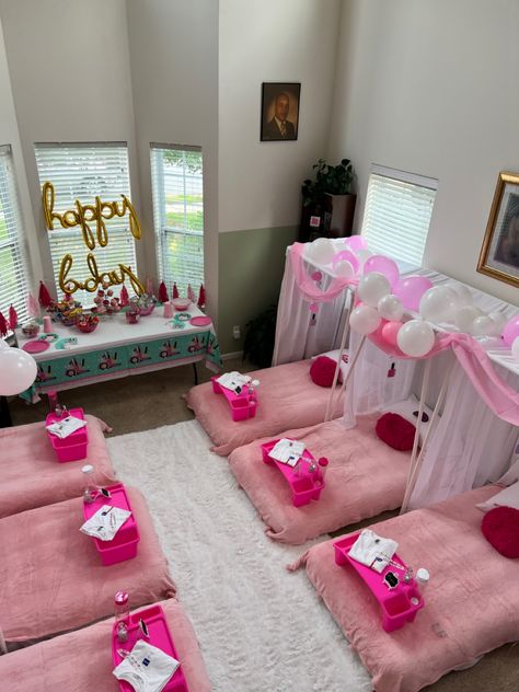 Cute Fort Ideas For Sleepovers, Thirteen Birthday Party Ideas Sleepover, All Pink Slumber Party, Hello Kitty Slumber Party Ideas, Small Birthday Sleepover Ideas, Slumber Party Setup Ideas, Pink Sleepover Birthday Party, Sleepover Ideas For 11 Year Girl, 11th Birthday Sleepover Ideas